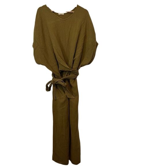 Elegant Olive Midi Dress - Picture 2 of 6